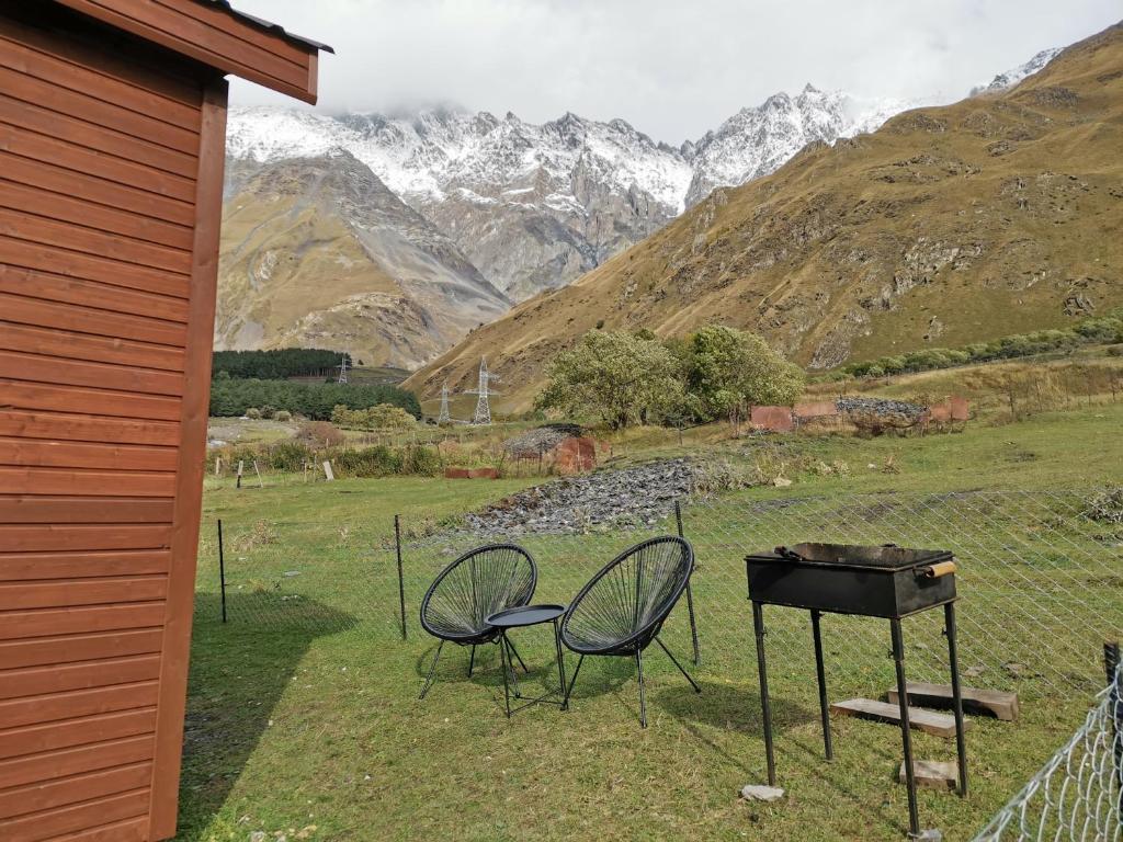 Kazbegi Twins room 3
