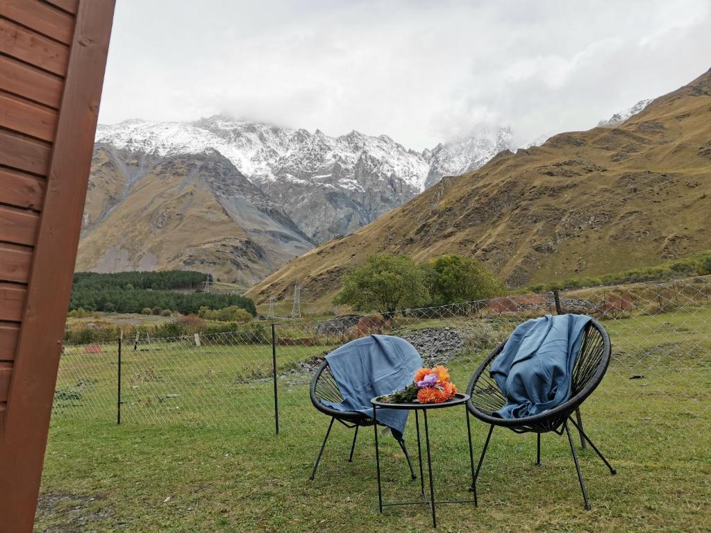 Kazbegi Twins room 6